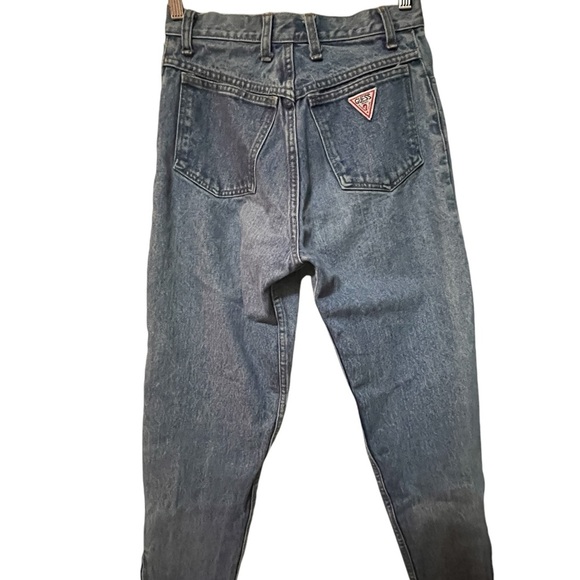 VINTAGE GUESS 90S HIGH RISE MOM JEANS LIGHT BLUE TRIANGLE LOGO ANKLE ZIPPERS - Picture 4 of 13